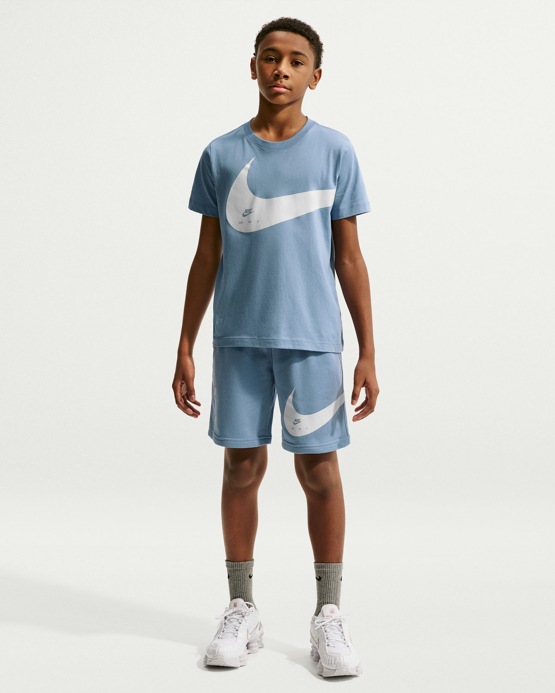 Nike Sportswear Club Older Kids' French Terry Shorts. Nike RO